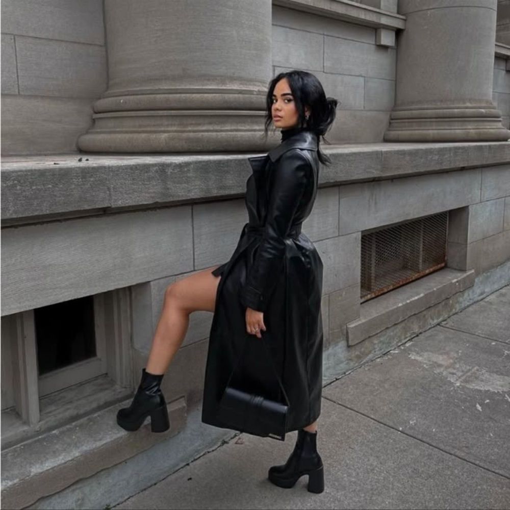 ZARA PLATFORM HEELED ANKLE BOOTS
BLACK - Picture 2 of 10